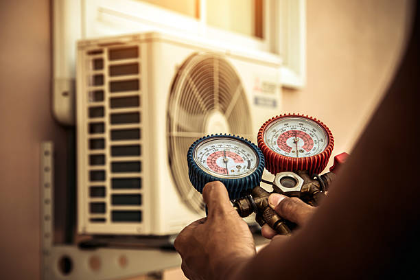 Professional Hvac Maintenance technician working in Grafton, IL